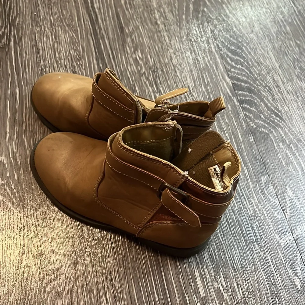 Boots - Picture 3 of 4